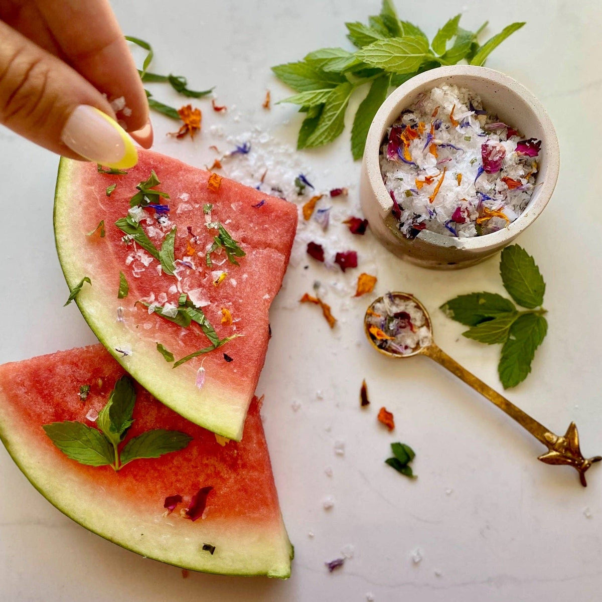 FLOUWER CO. - Classic Floral Garnishing Salt
